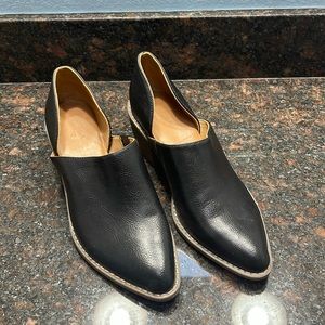 Universal Thread boots